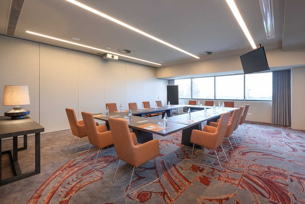 Melia Lisboa Aeroporto 63/73