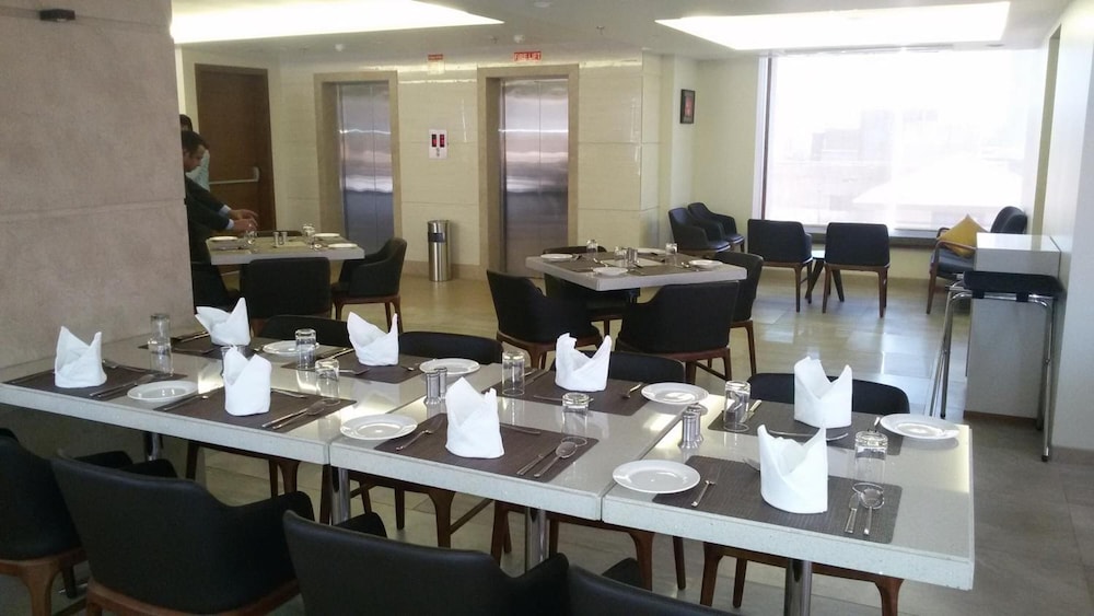 Hotel Suba Elite 38/44