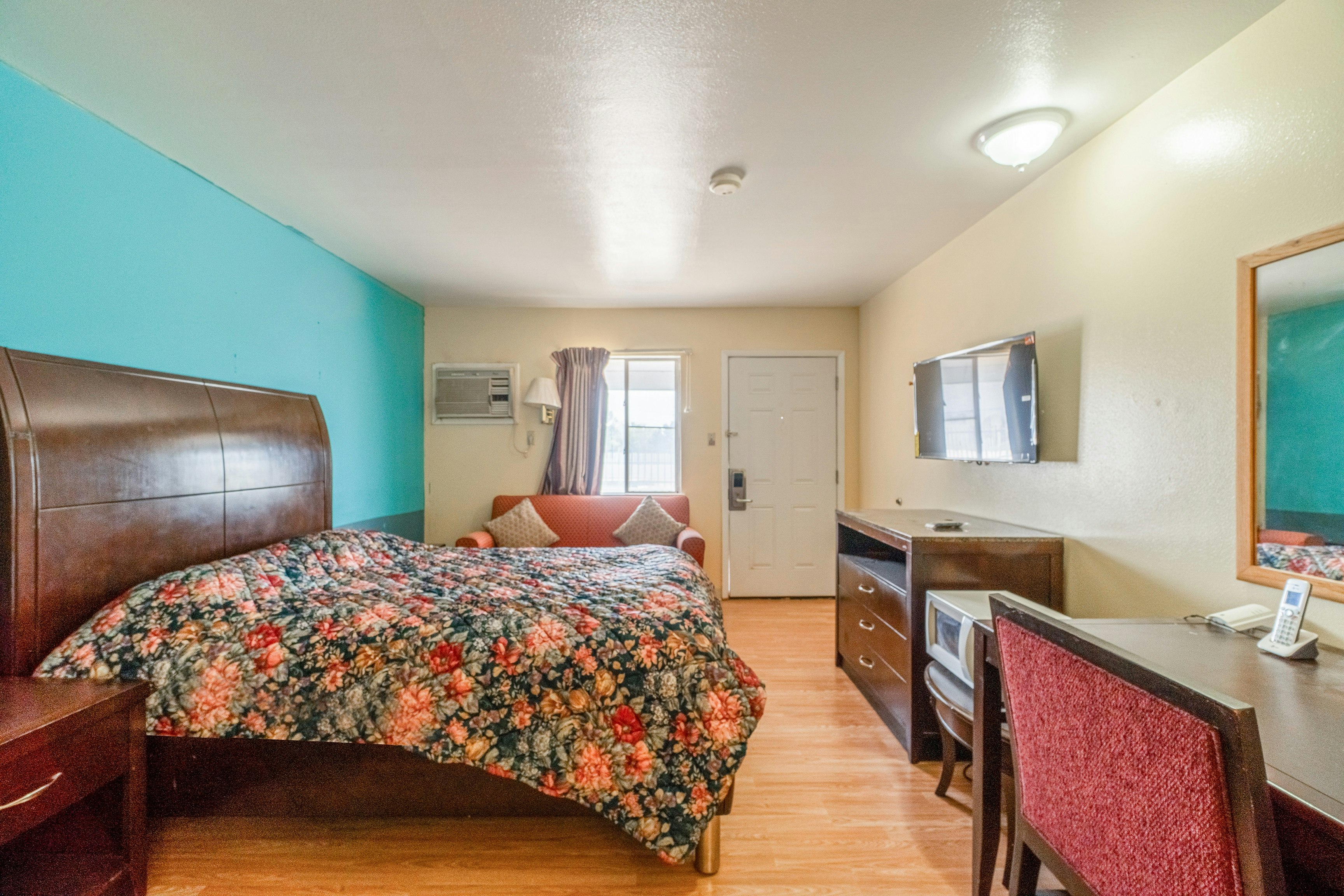 American Inn by OYO Colorado City I-20 22/34