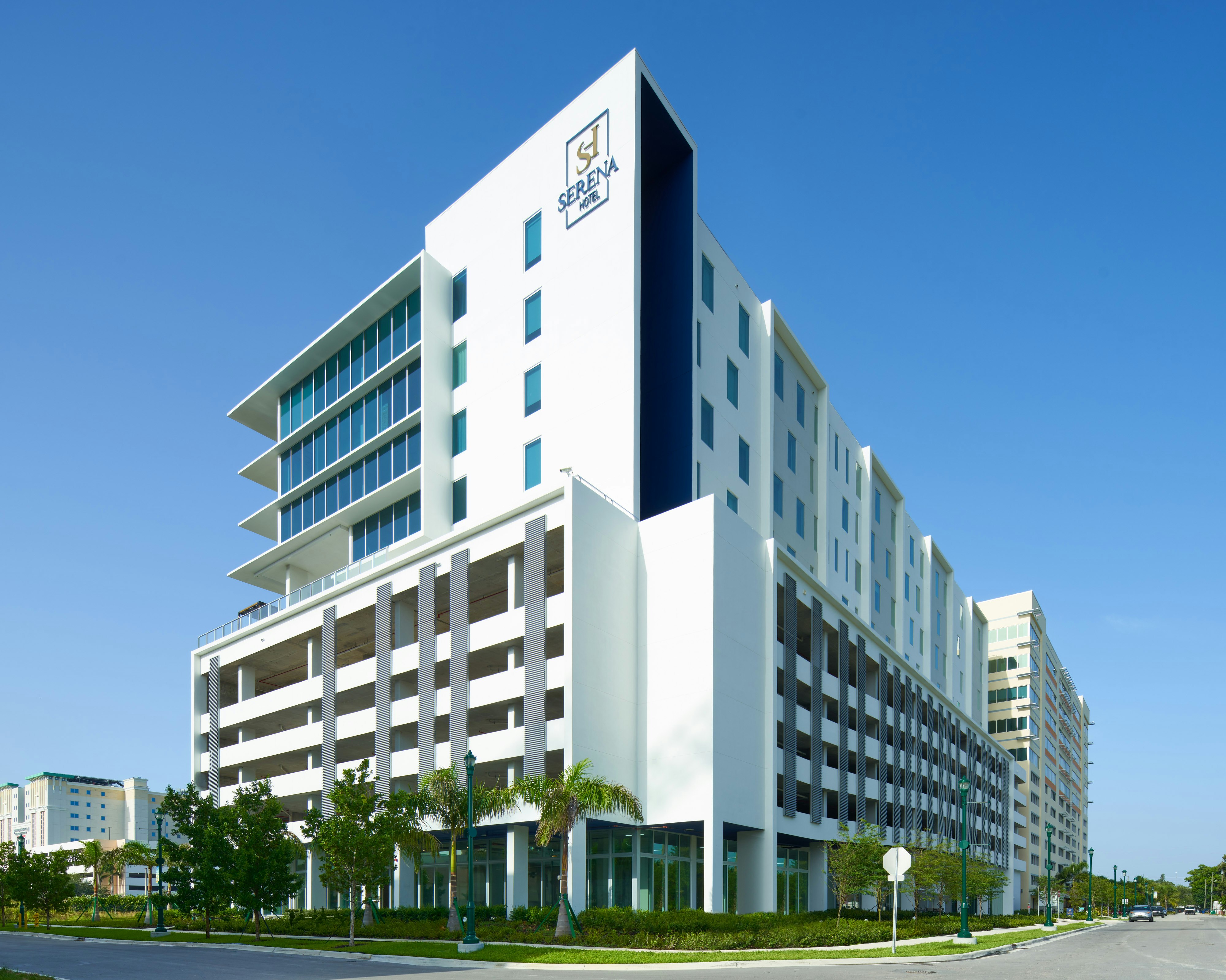 Serena Hotel Aventura Tapestry Collection by Hilton in AVENTURA - FL