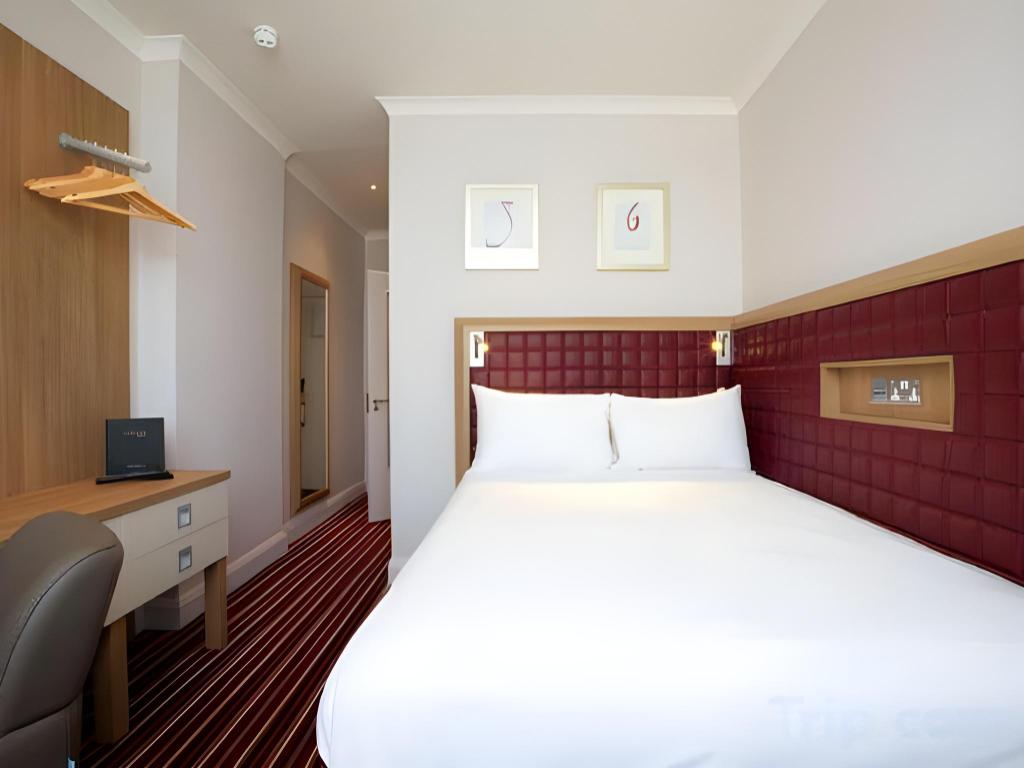 City, Double Bed