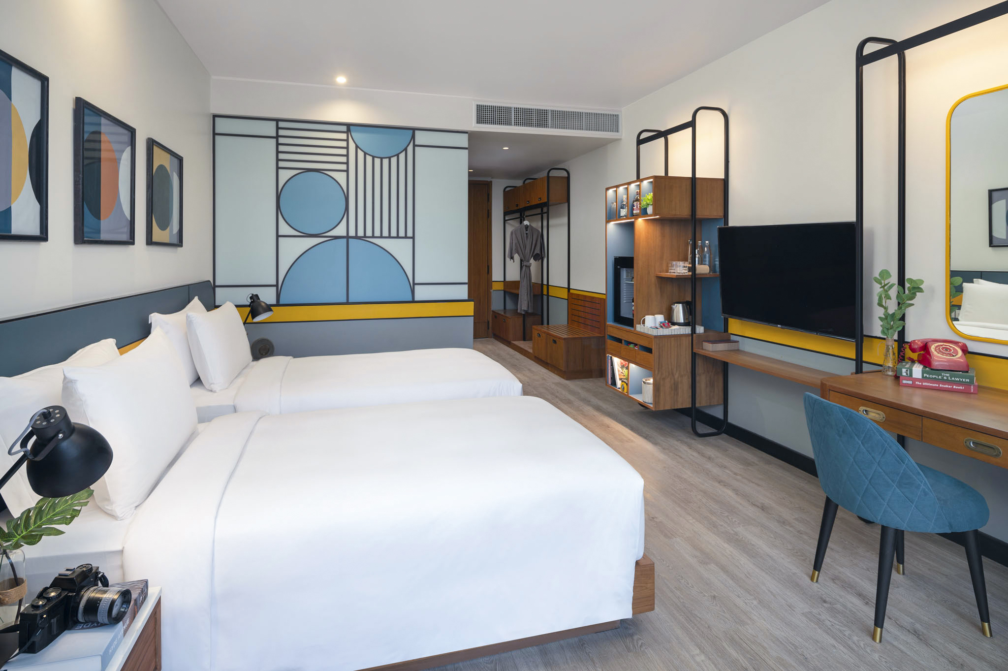Deluxe, Double or Twin Bed