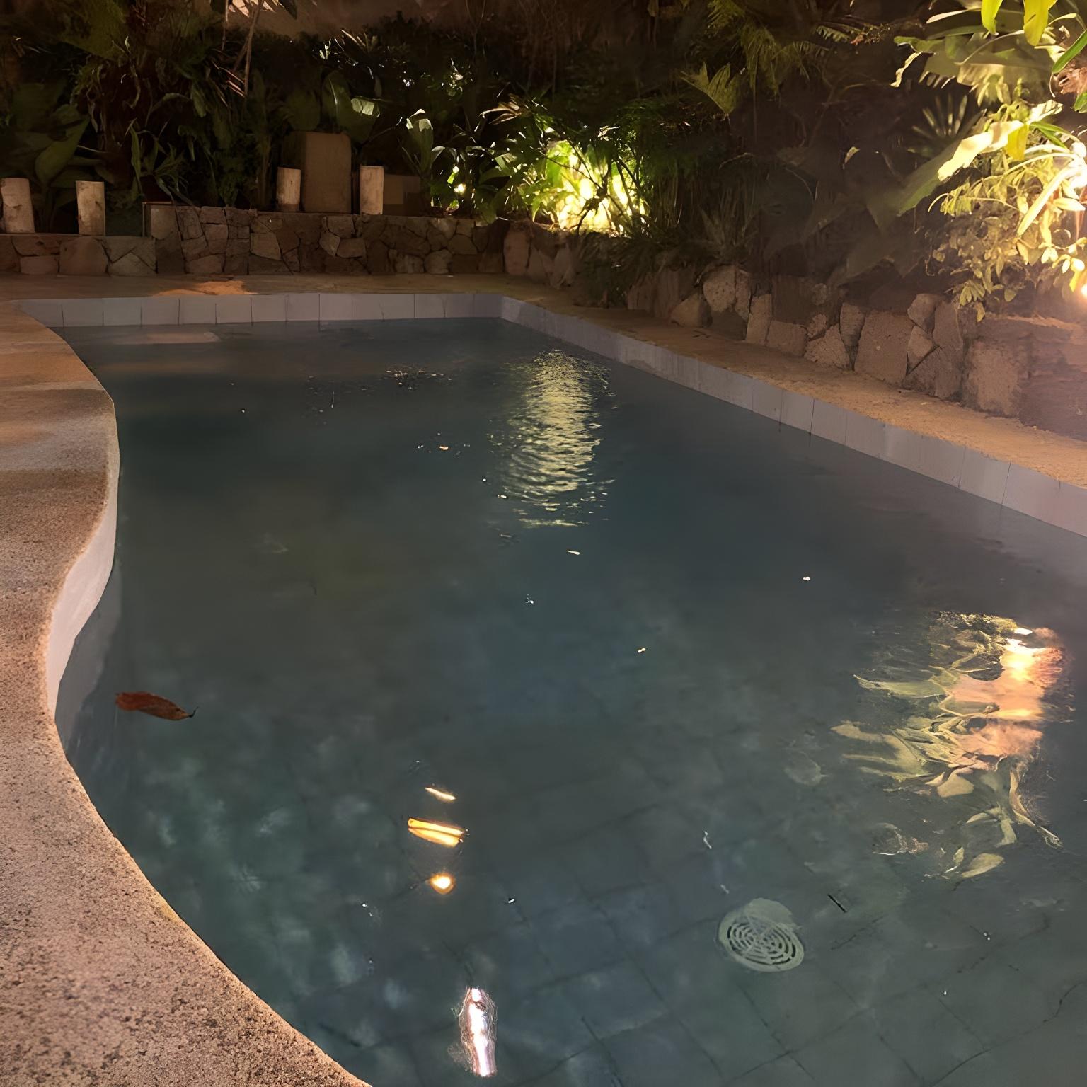 Courtyard Hotel 38/40