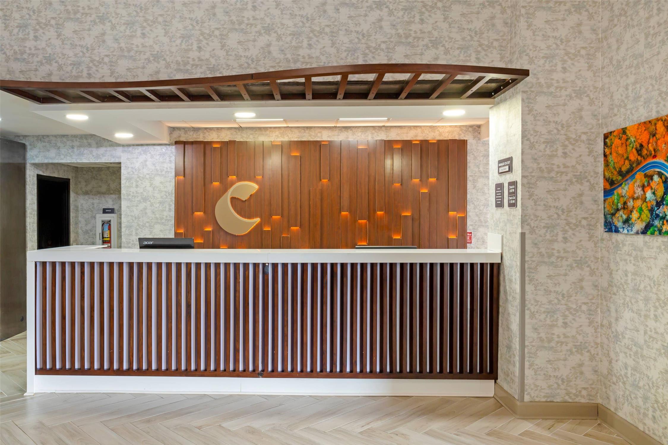 Comfort Inn and Suites Greenville 3/40