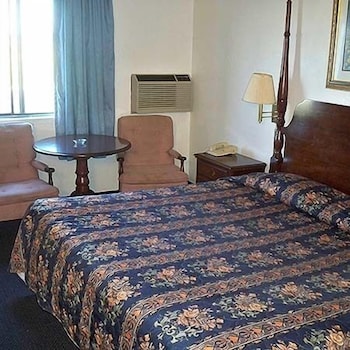 Economy Inn Wentzville 17/36