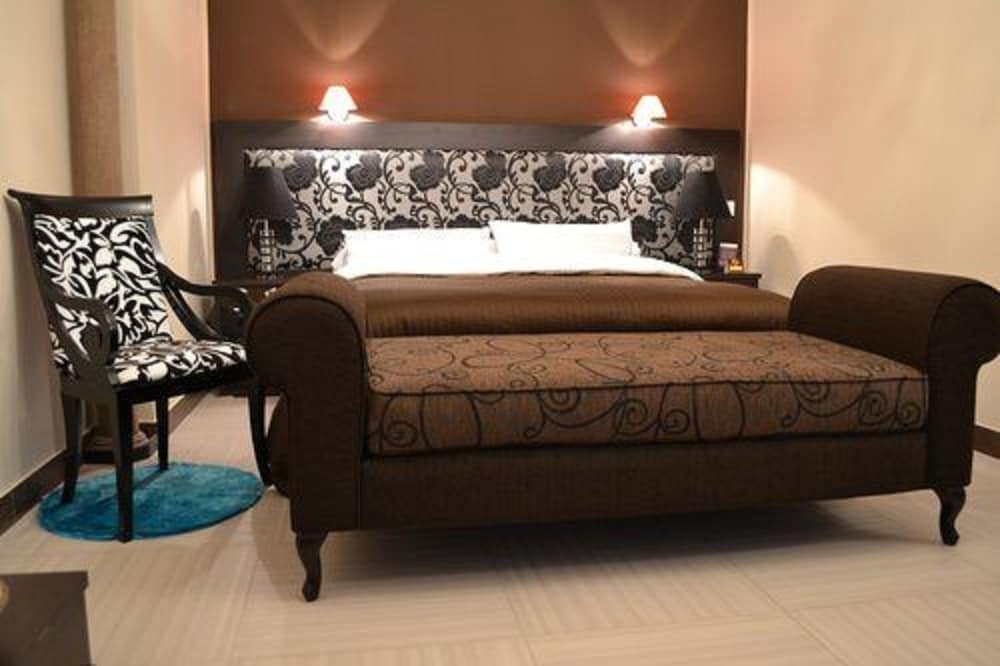 Hotel Jardy 43/56