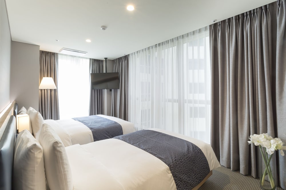 Centum Primus Hotel 40/50