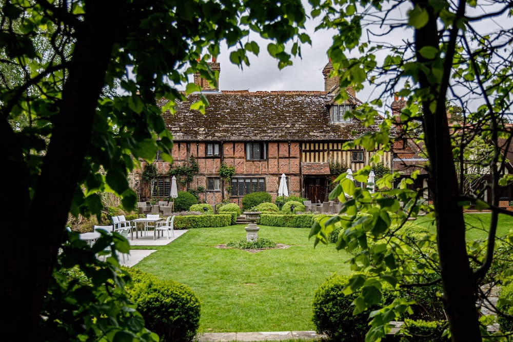 Langshott Manor 65/76