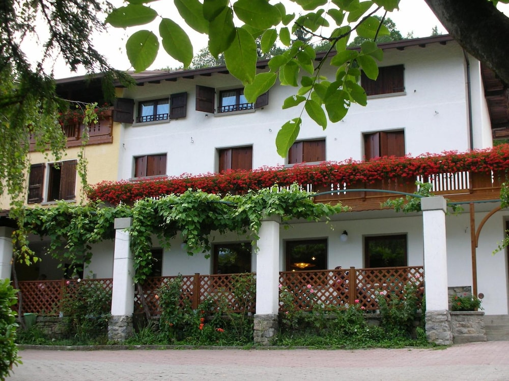 HOTEL CONCA VERDE 5/73