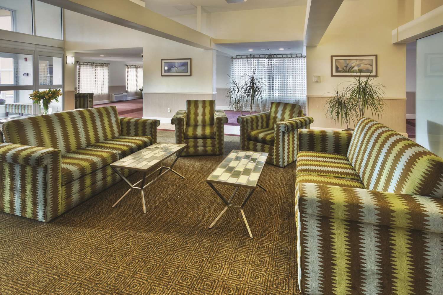 La Quinta Inn & Suites by Wyndham Danbury 39/58