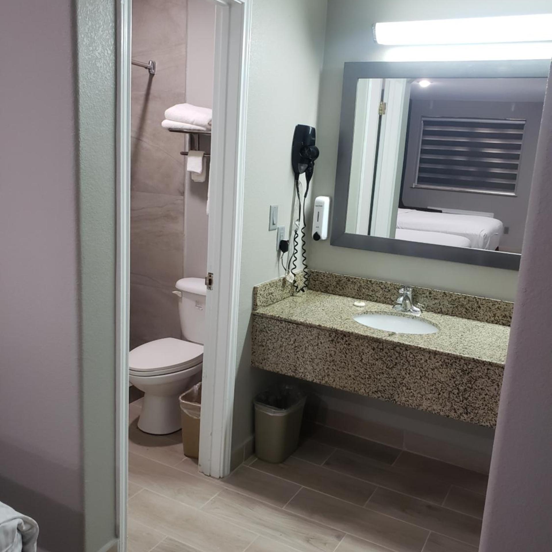 Cotulla Executive Inn 38/40