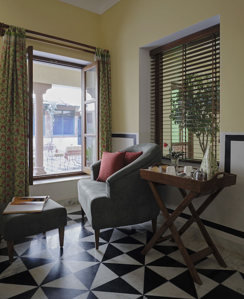 RATAN VILLAS 16/31