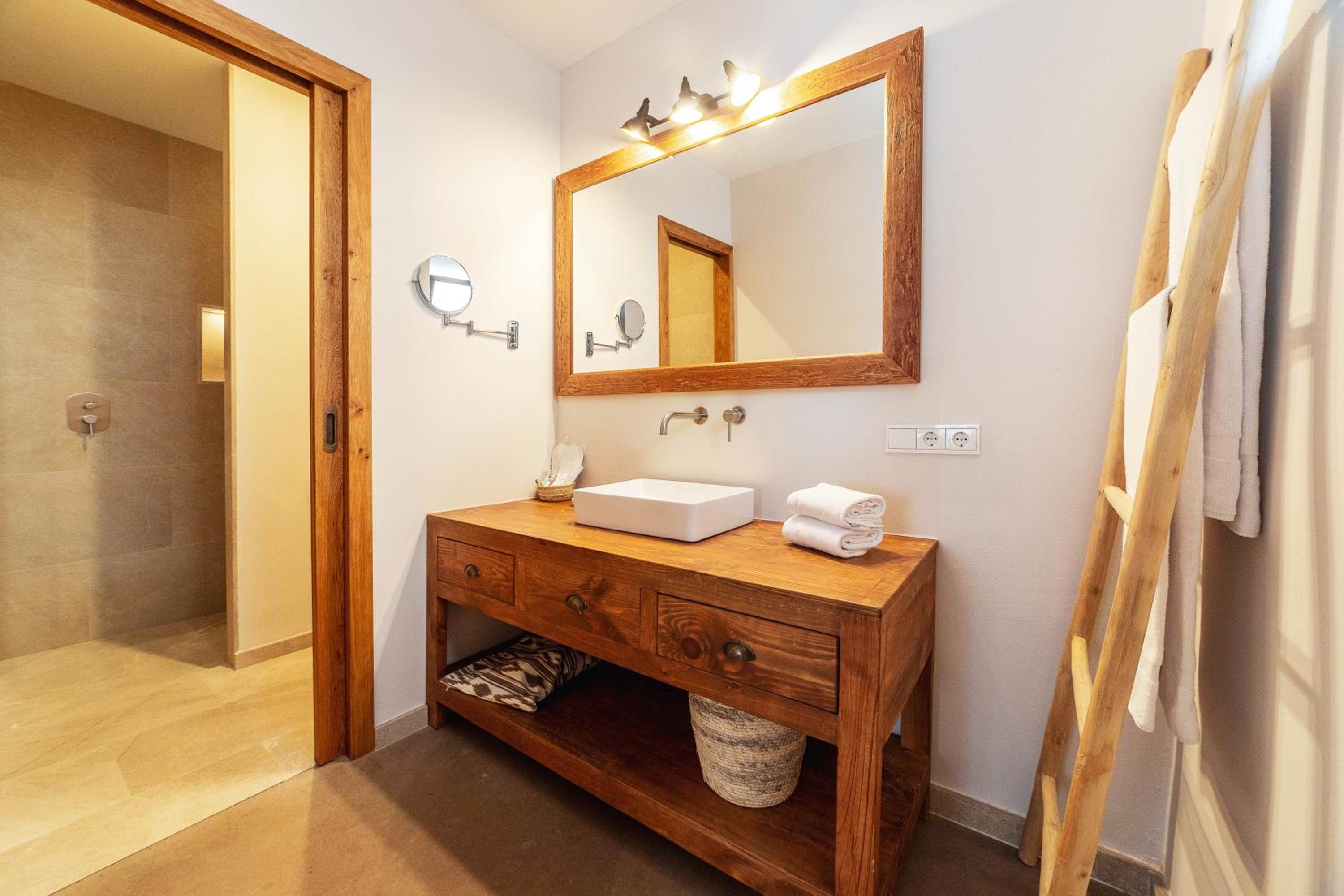 Origins Hotel Boutique 46/50