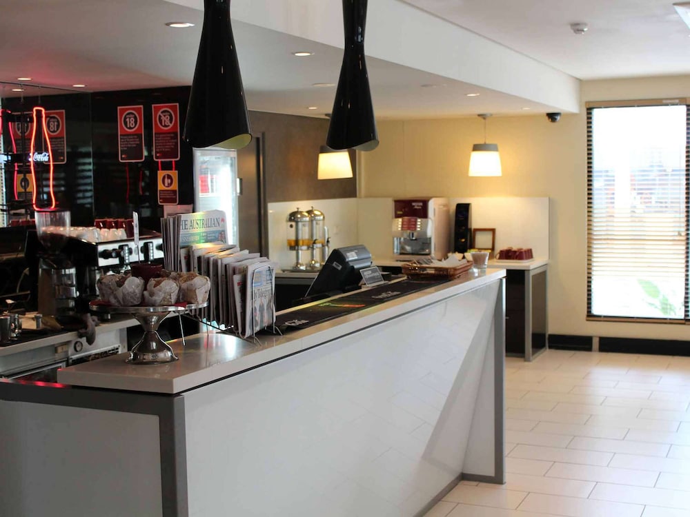 Ibis Newcastle 8/60