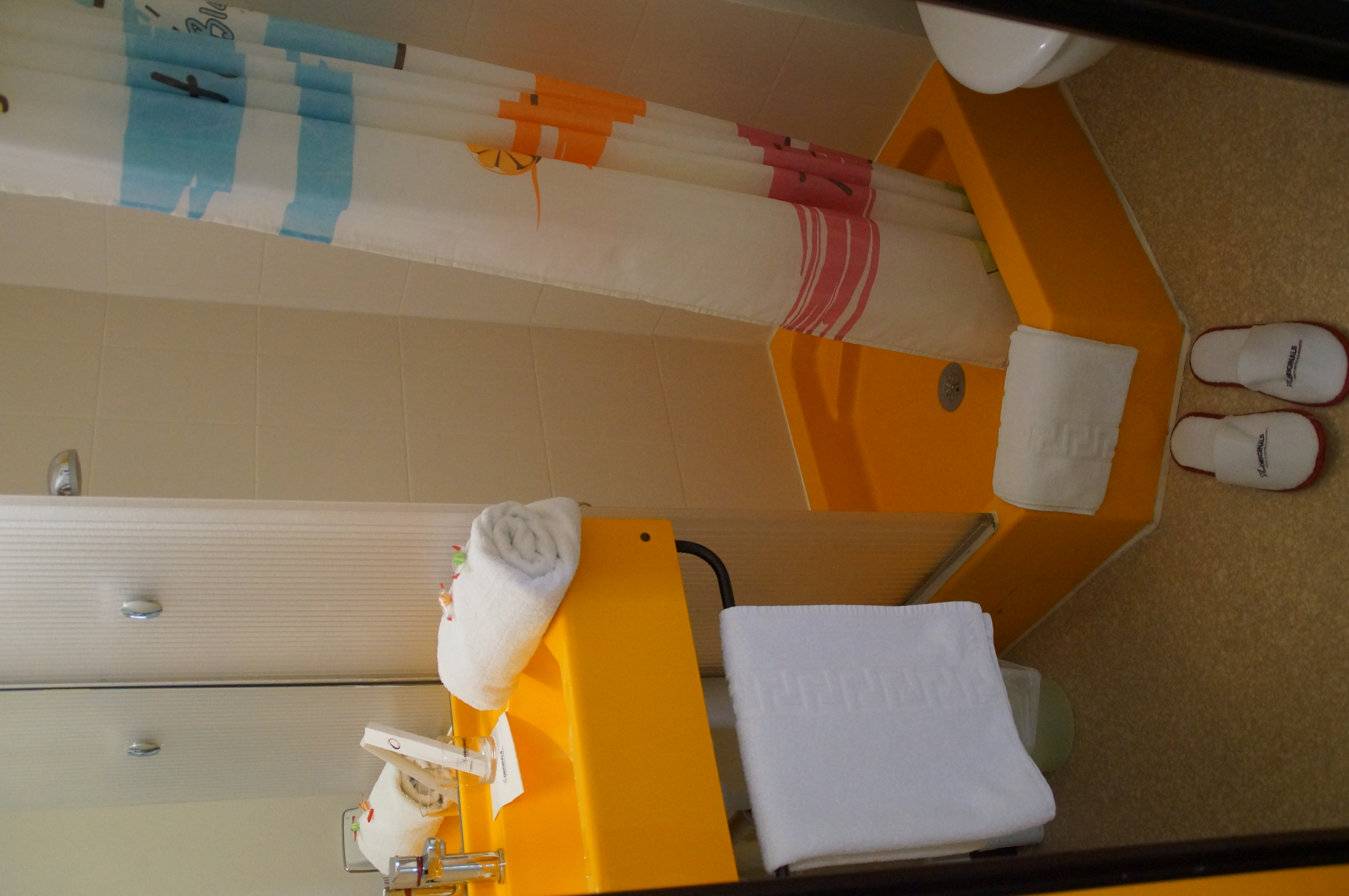 غرفة قياسية مفردة