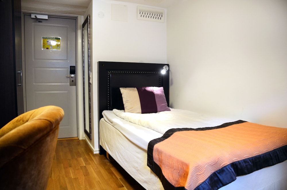 Home Hotel Majoren 13/48
