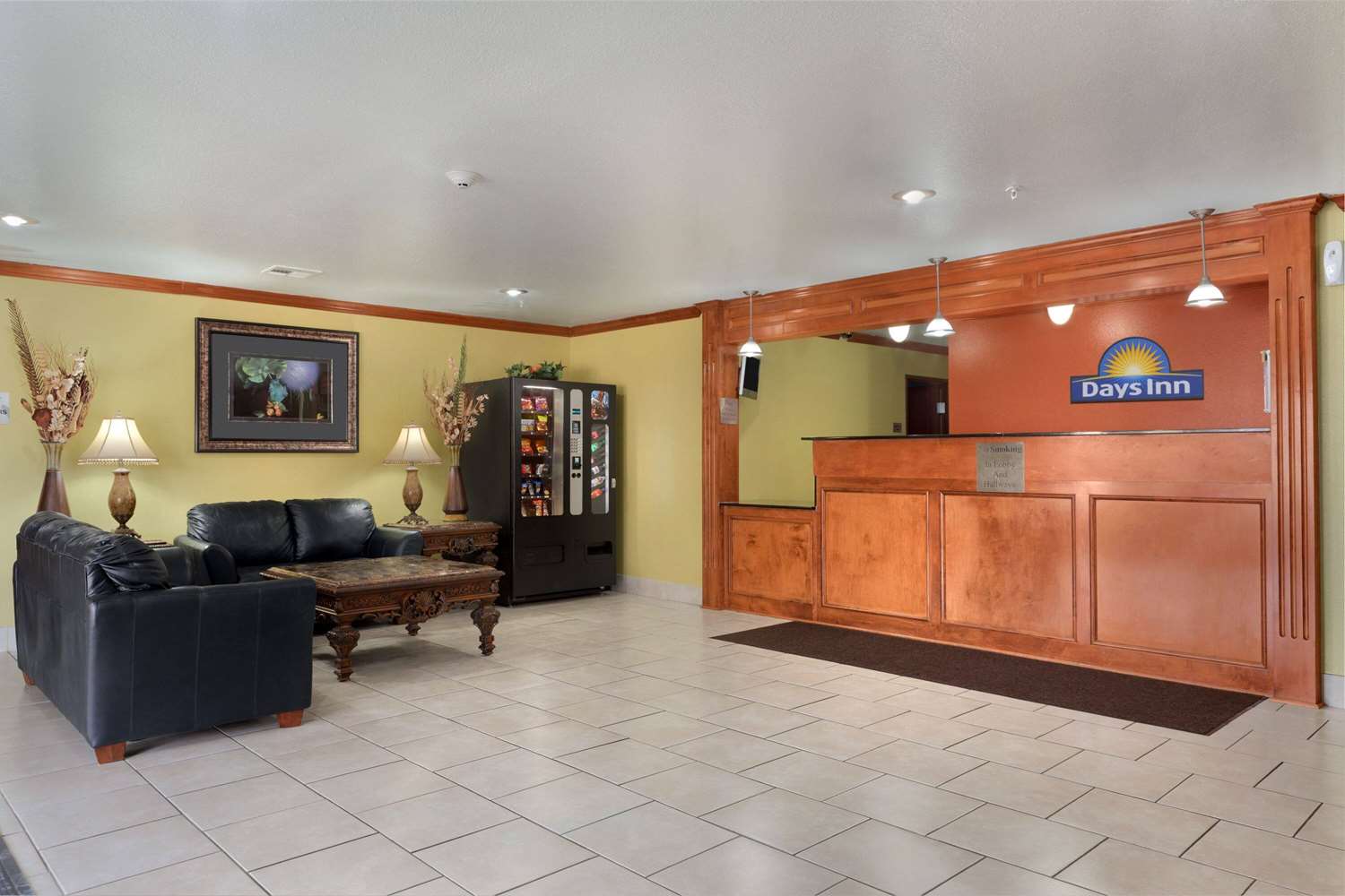 Days Inn by Wyndham Lumberton 2/6