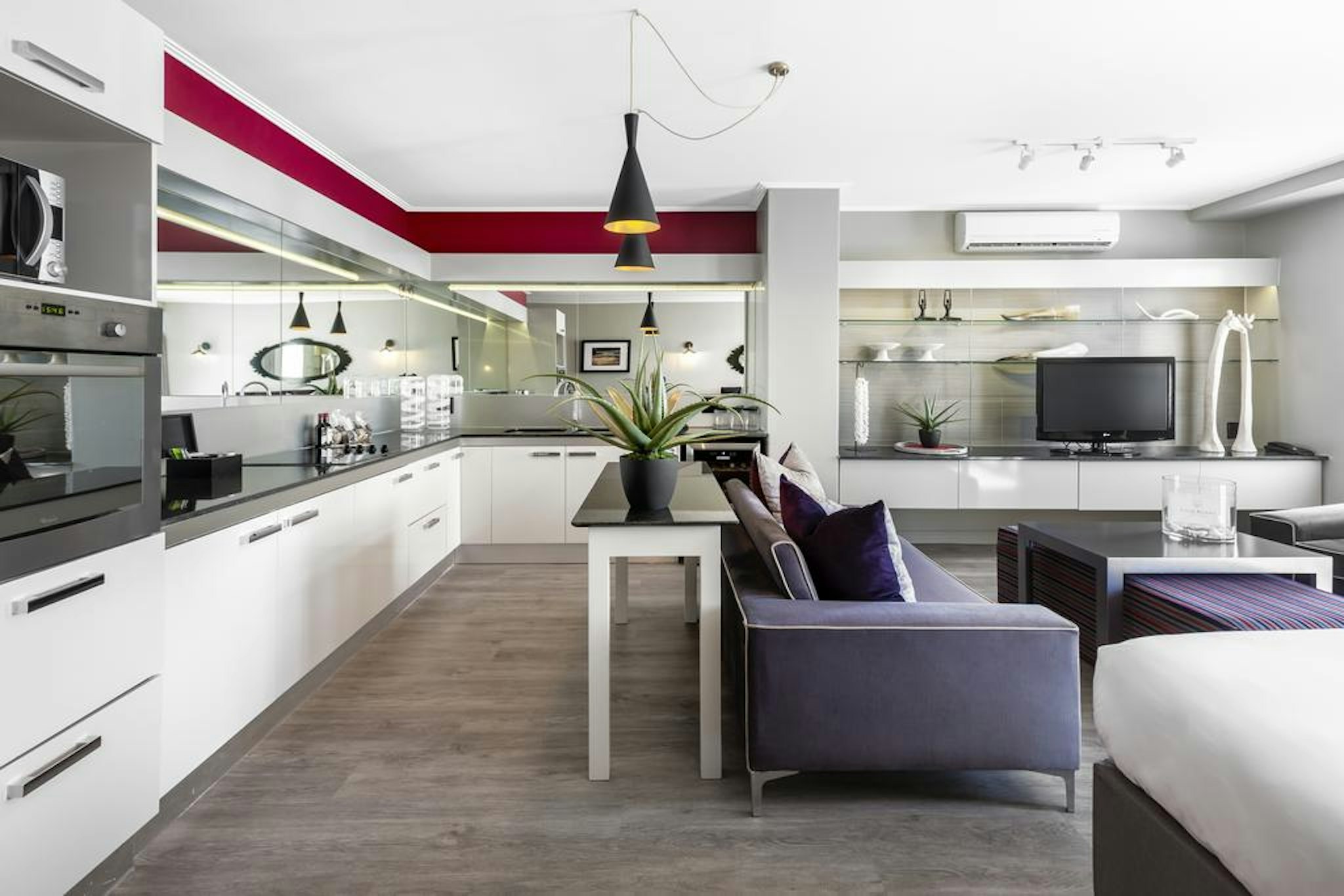The Hyde All-Suite Hotel 24/46