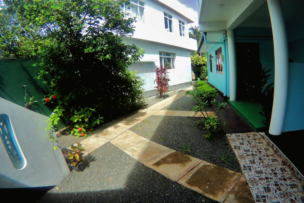 Tamara Motels 26/36