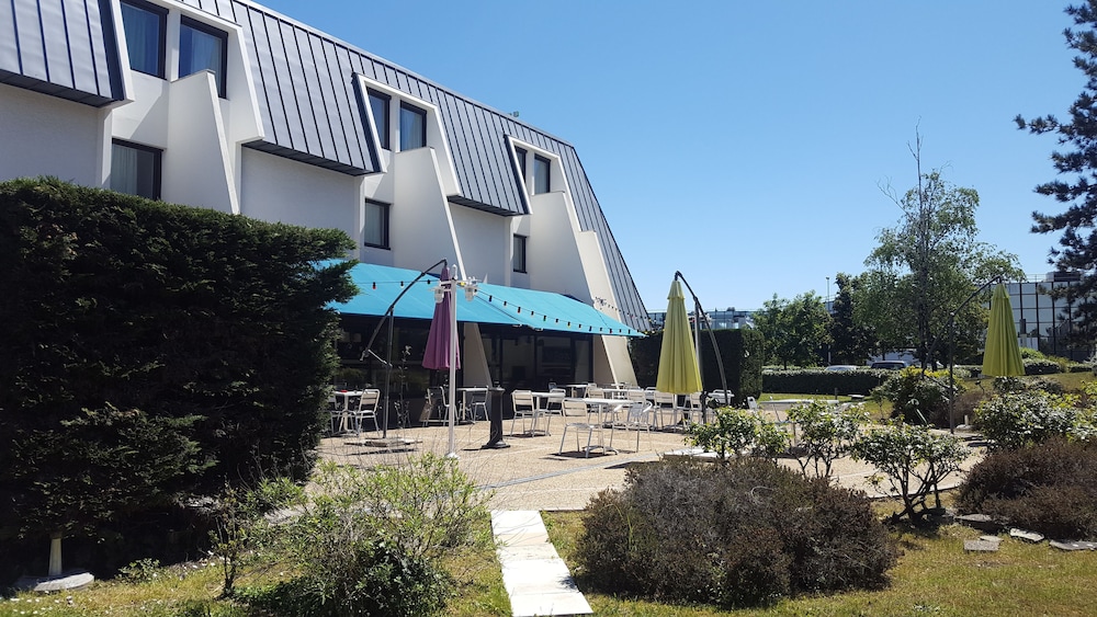 IBIS STYLES BORDEAUX AEROPORT 64/68