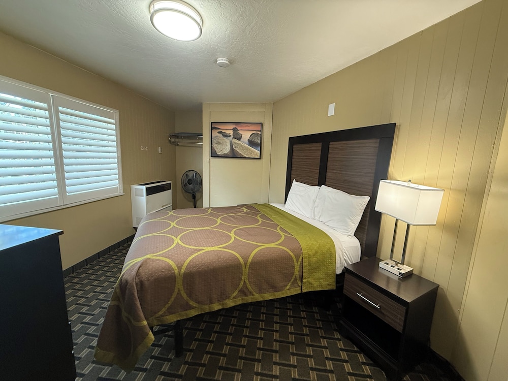Pinewood Inn 31/55