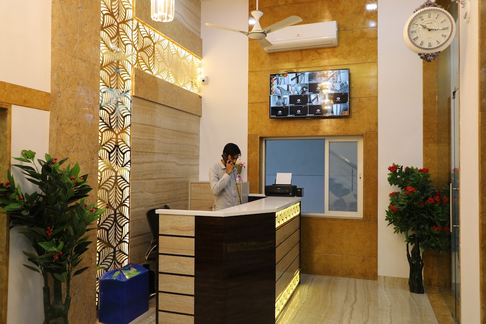 Hotel Pearl 7/50