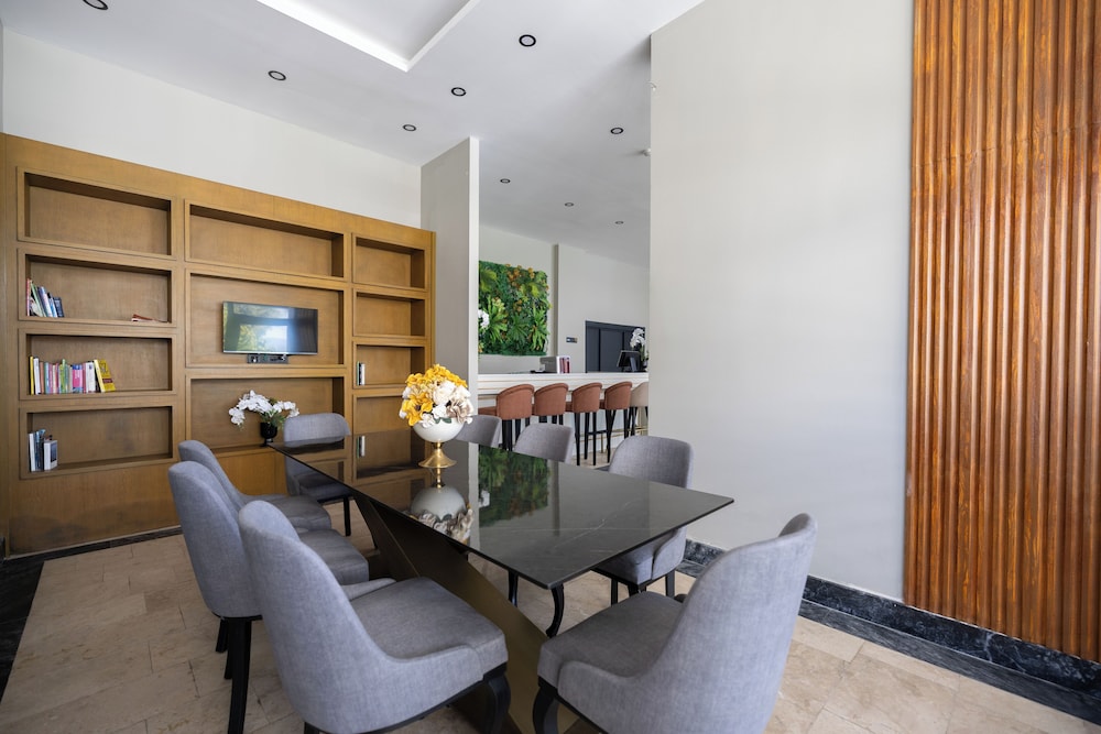 Roseira Mar Inn Luxury 38/55