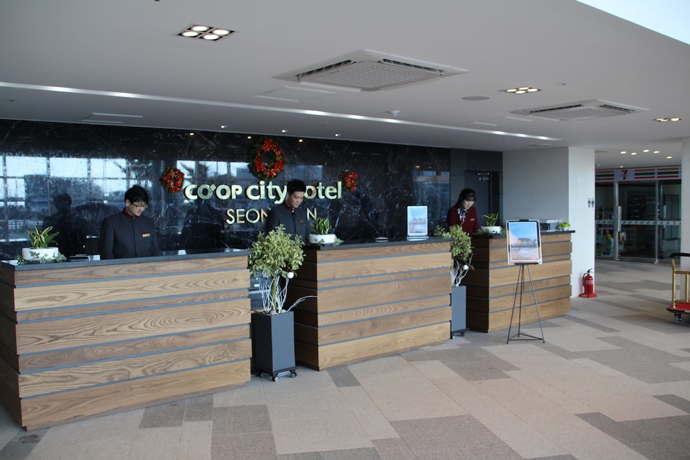 CO-OP CITY HOTEL SEONGSAN 8/71