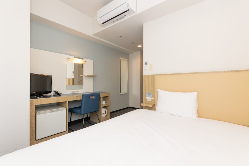 SEMI ROOM, SINGLE, SEMI DOUBLE BED, SMOKING