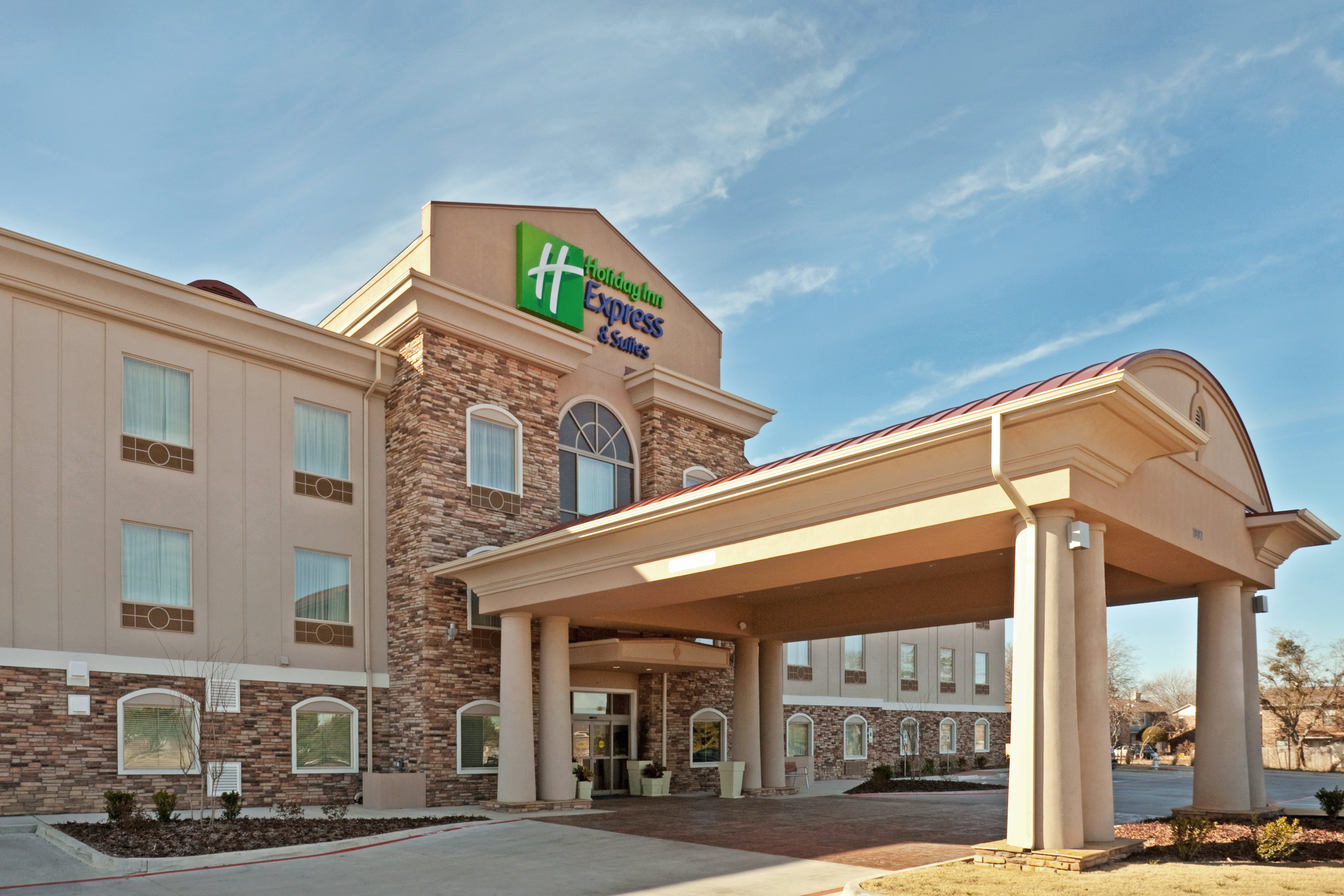 Holiday Inn Express Hotel And Suites Cedar Hill 68/69