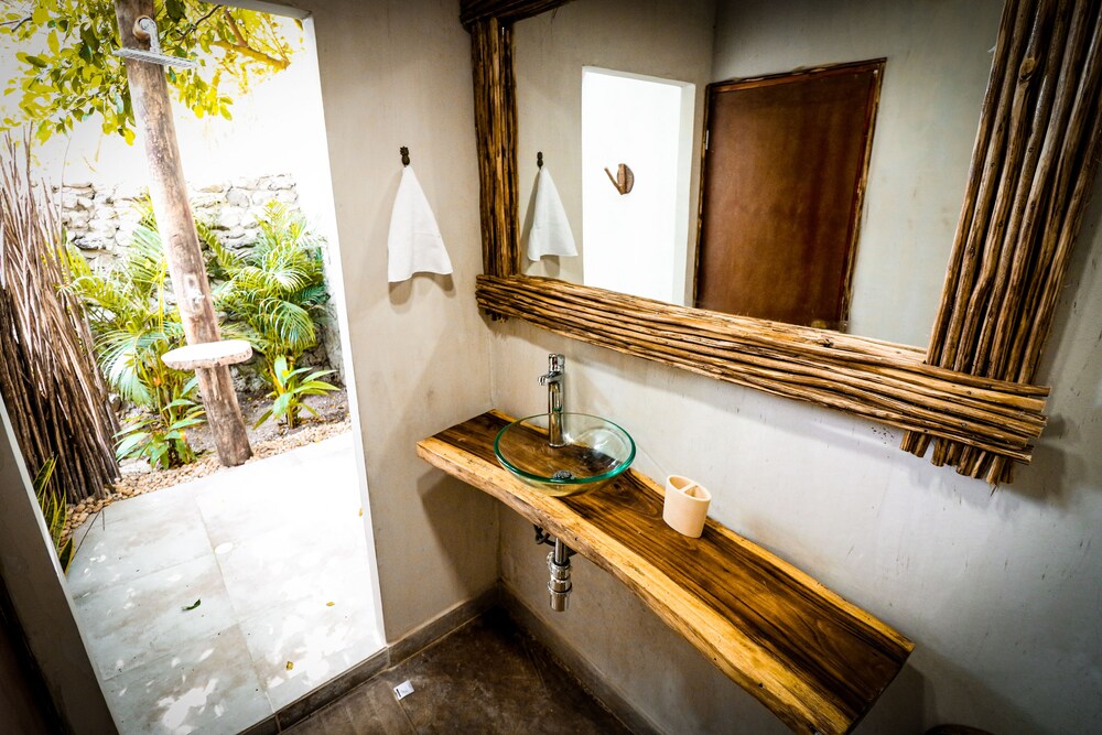 THE BEACH HOSTEL CARTAGENA 12/76
