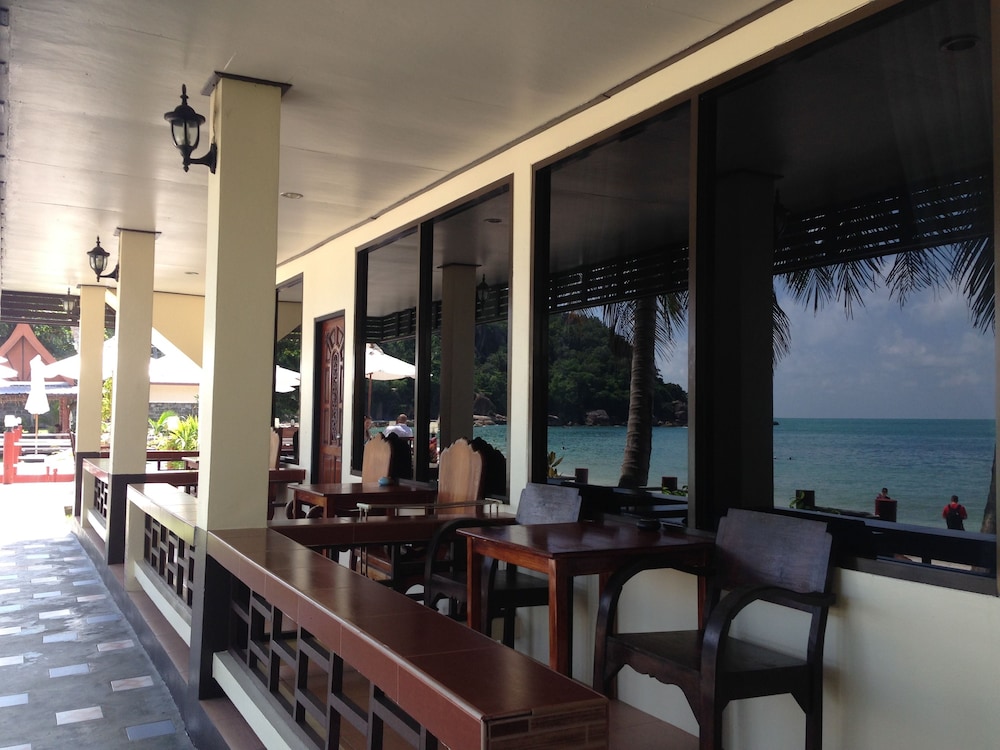 Silver Beach Resort 12/65