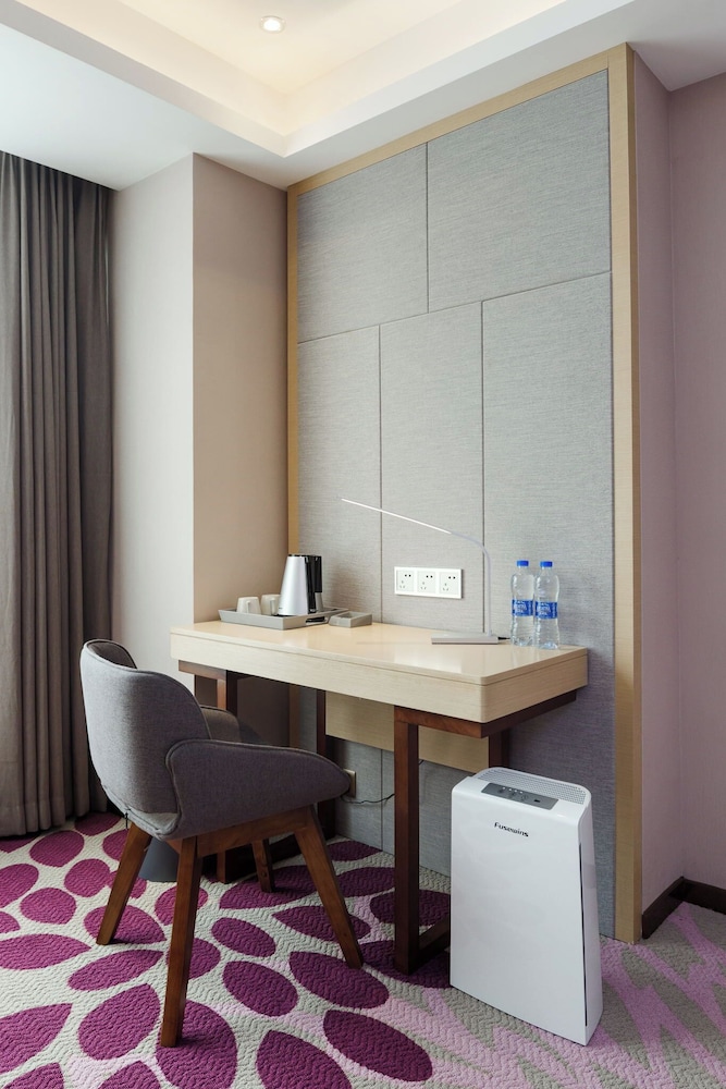 Lavande Hotel Baiyun International Airport Branch 42/51
