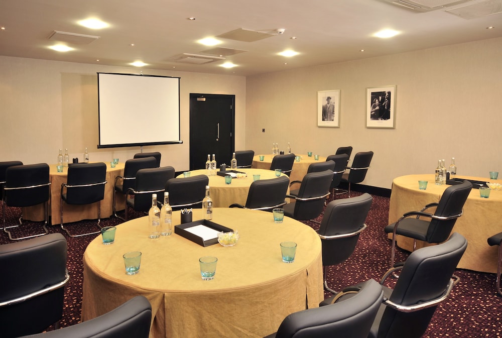 Nottingham Belfry Hotel & Spa 44/50
