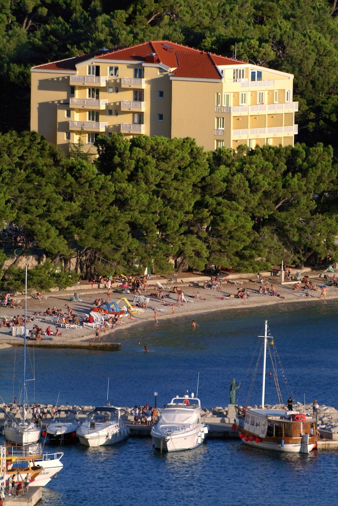 Hotel Villa Bacchus 45/50