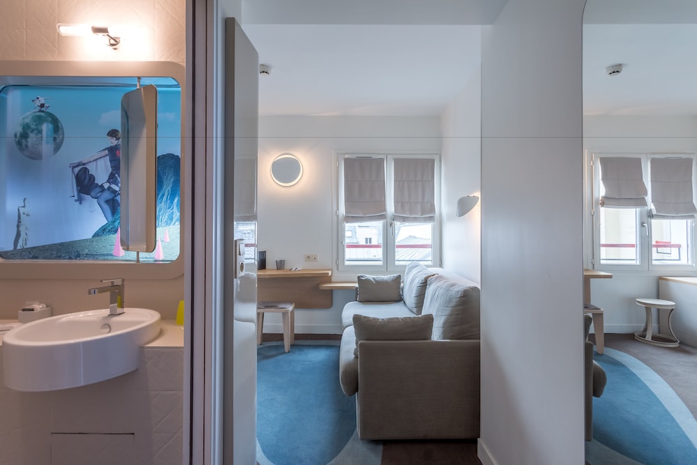 Maison Bram Paris Gare de l'Est, Tapestry Collection Hilton 27/46