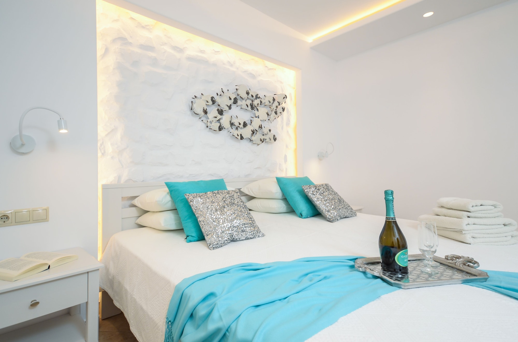 2 BEDROOMS, APARTMENT