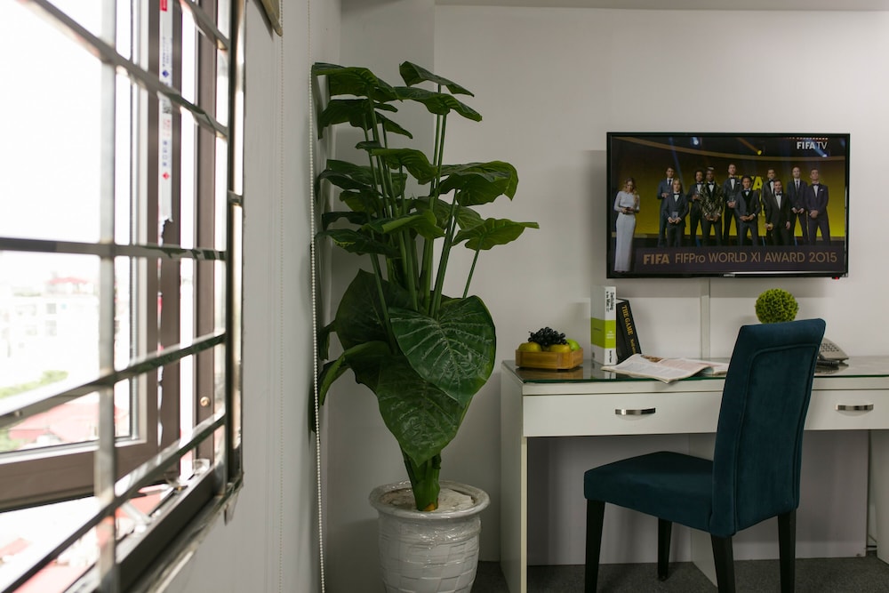 Kingly Hotel 44/56