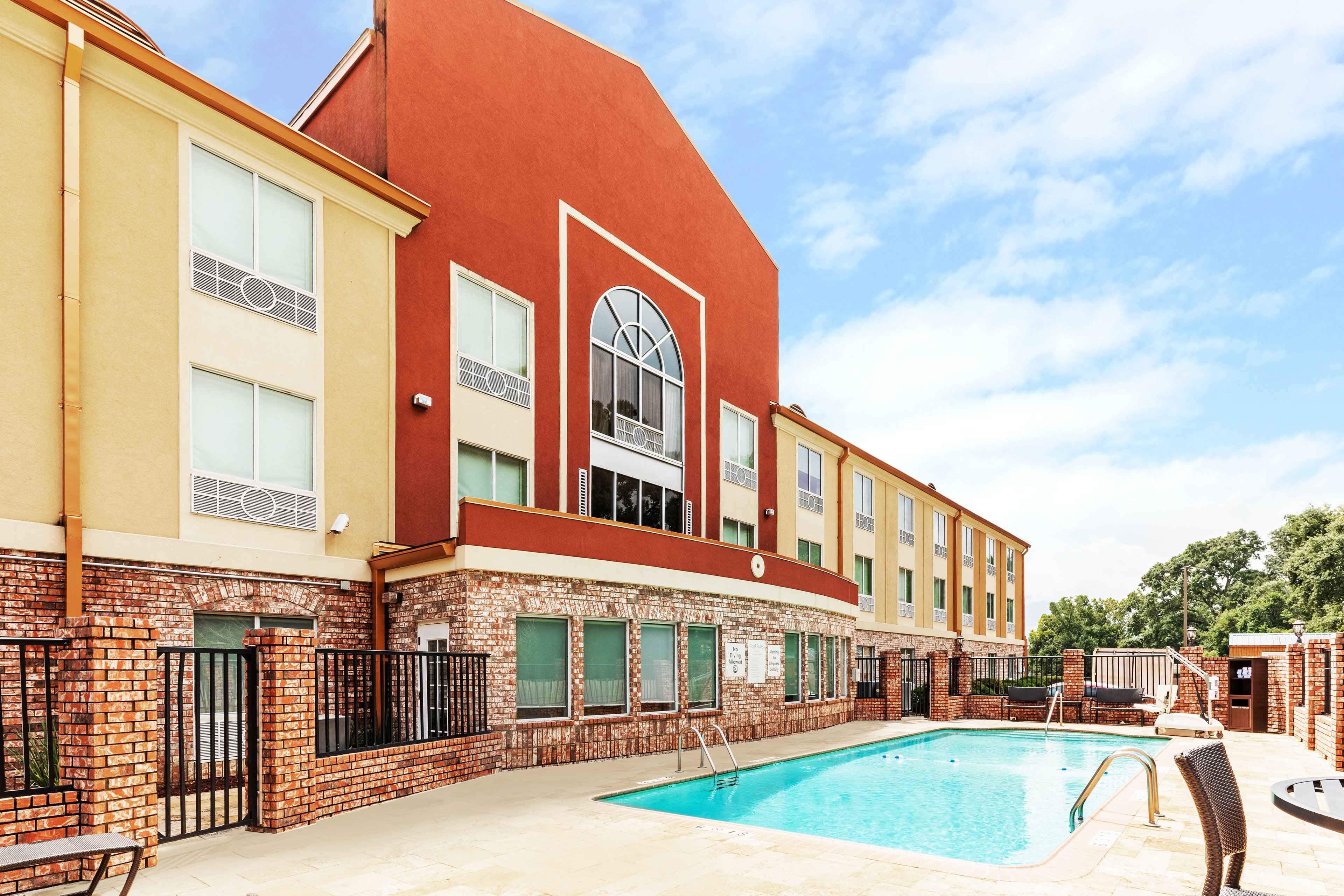 Holiday Inn Express Hotel And Suites Lafayette South 7/39
