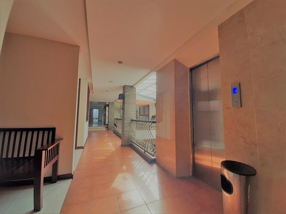 The Palais Dago Hotel 36/55