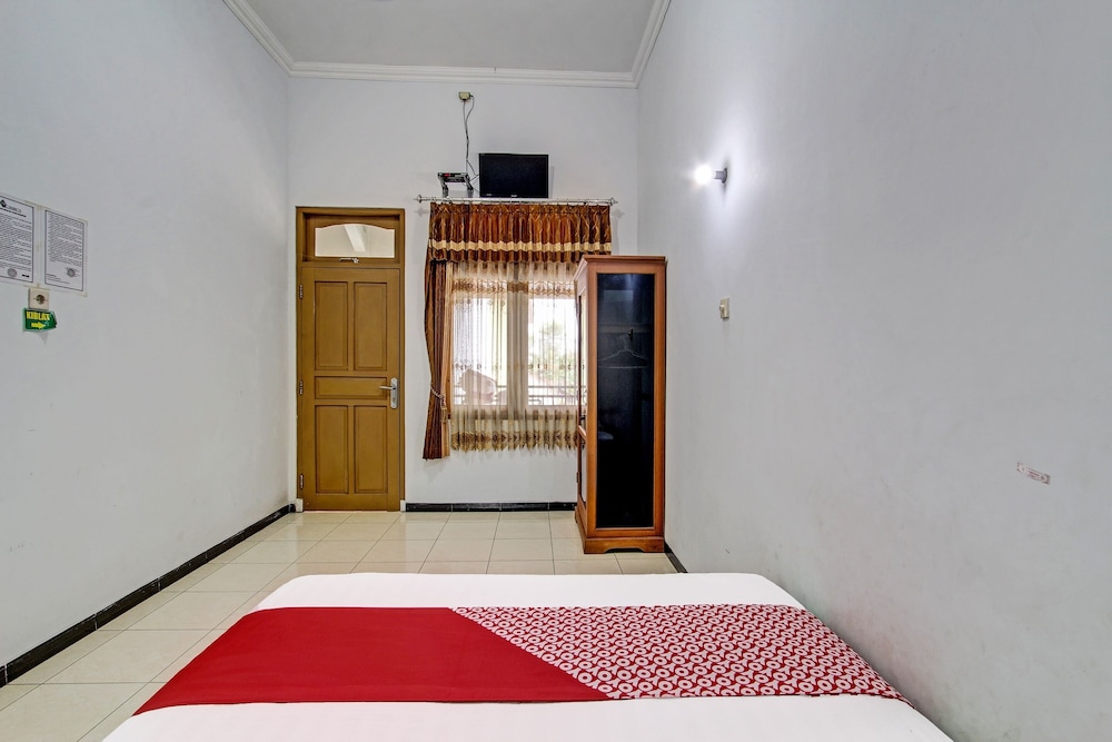 Super OYO 91748 Wisma Pkpri Purworejo 36/48