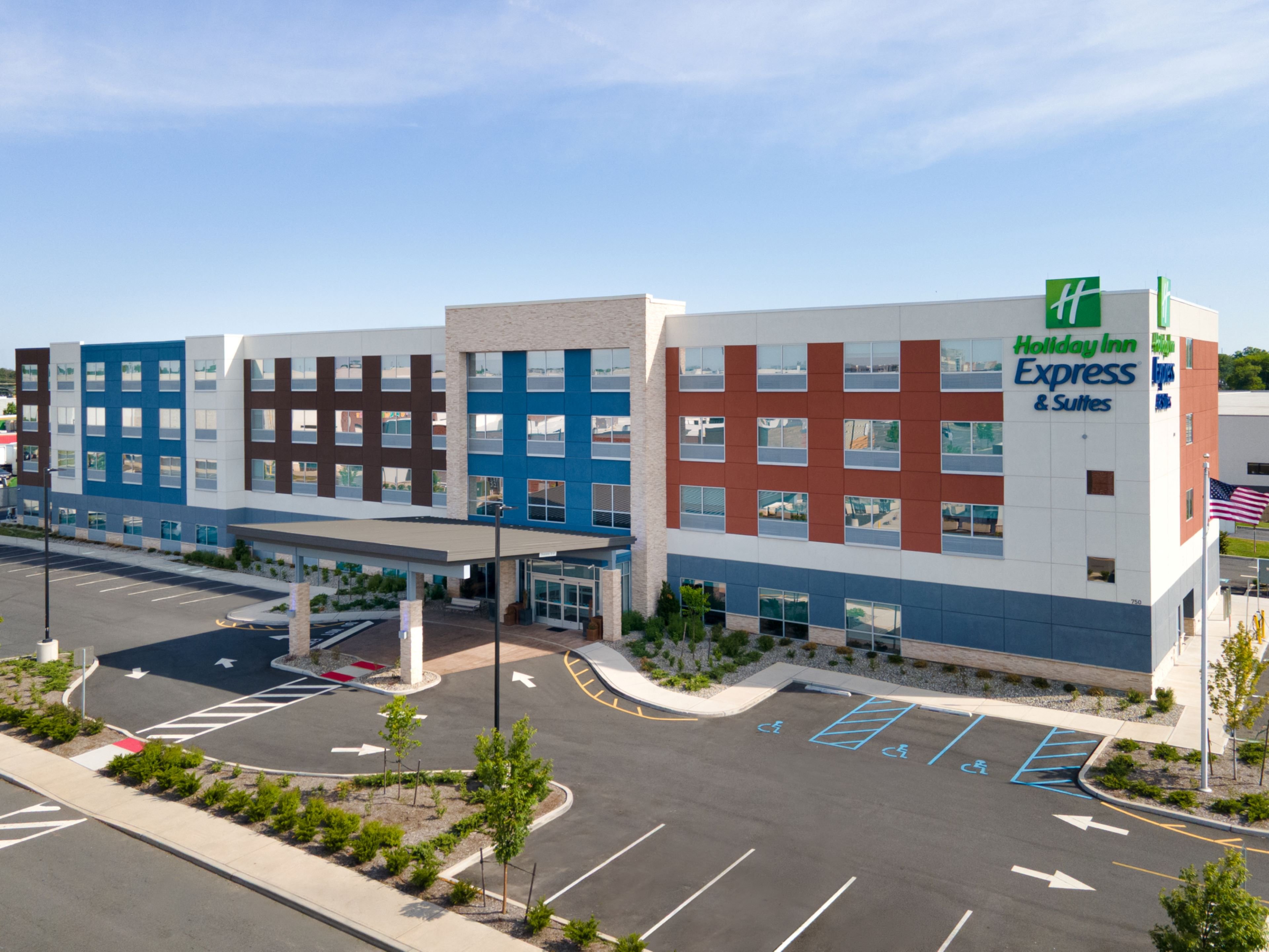 Holiday Inn Express and Suites Linden by IHG 2/55