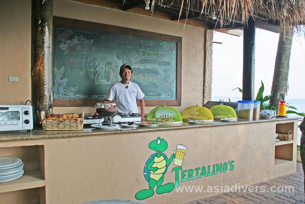 El Galleon Beach Resort Asia Divers 10/68