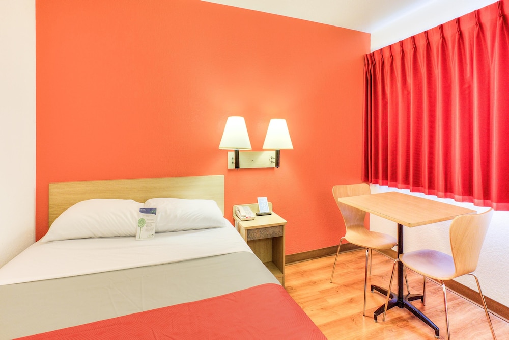 Motel6 Tigard, OR - Portland South - Lake Oswego 34/59