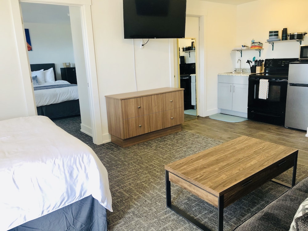Blue Sage Inn & Suites 17/46