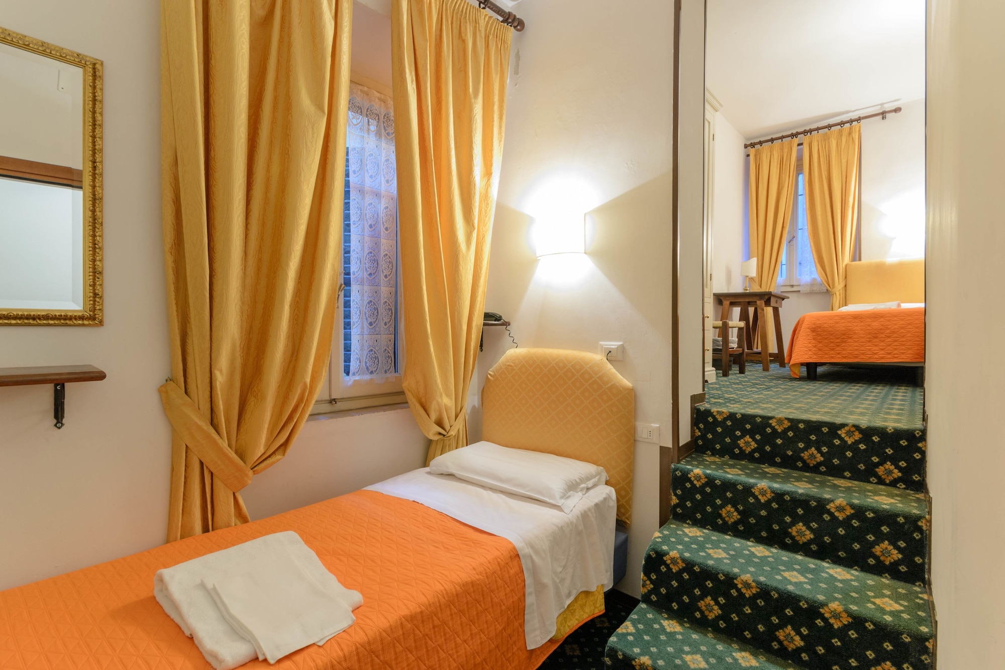 ECONOMY, TWIN BEDS