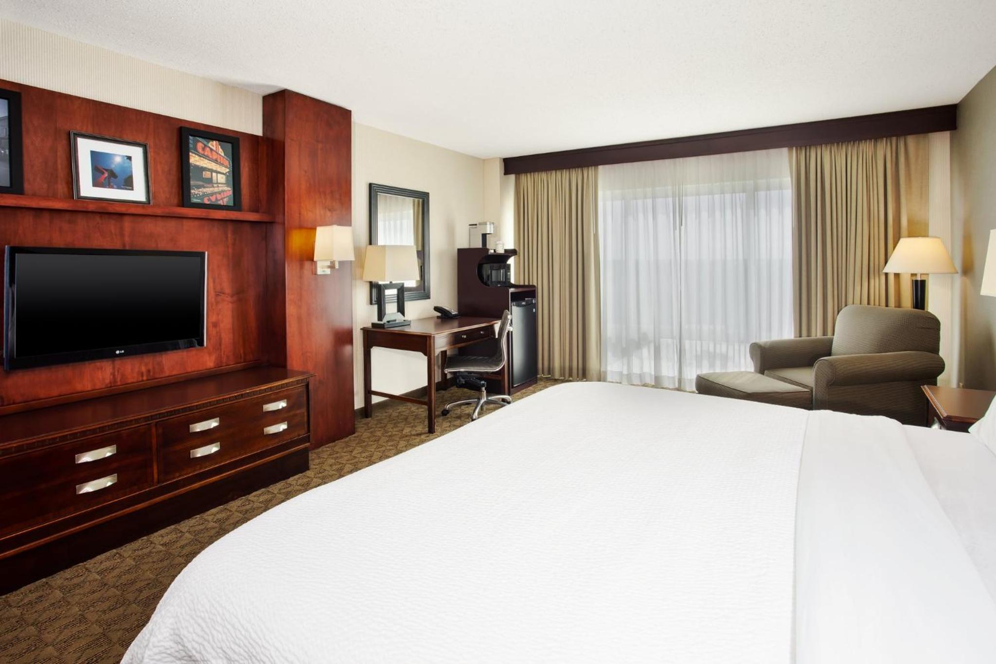 Standard, King Bed, Allergy Friendly, Accessible