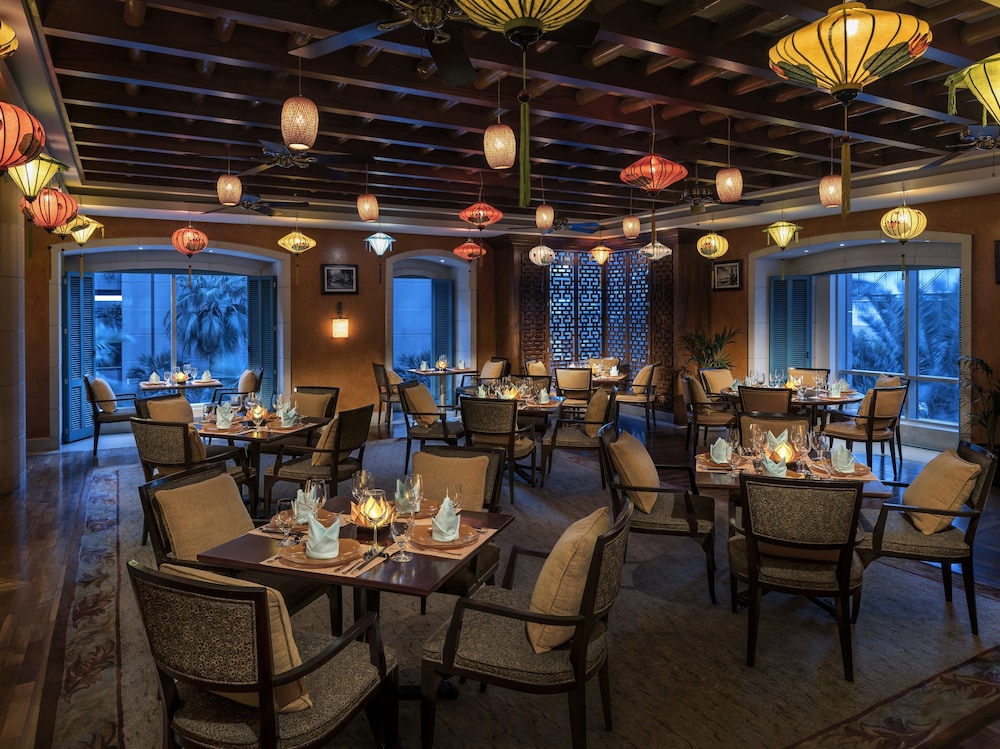 Shangri-La Residences and Apartments 33/45