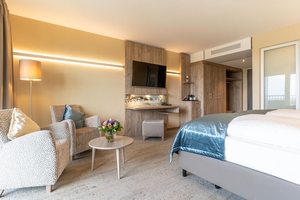Ambassador Hotel Spa 20/50
