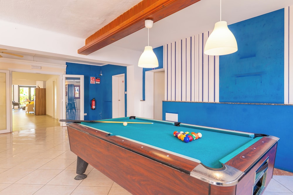 Antares Hotel 9/51